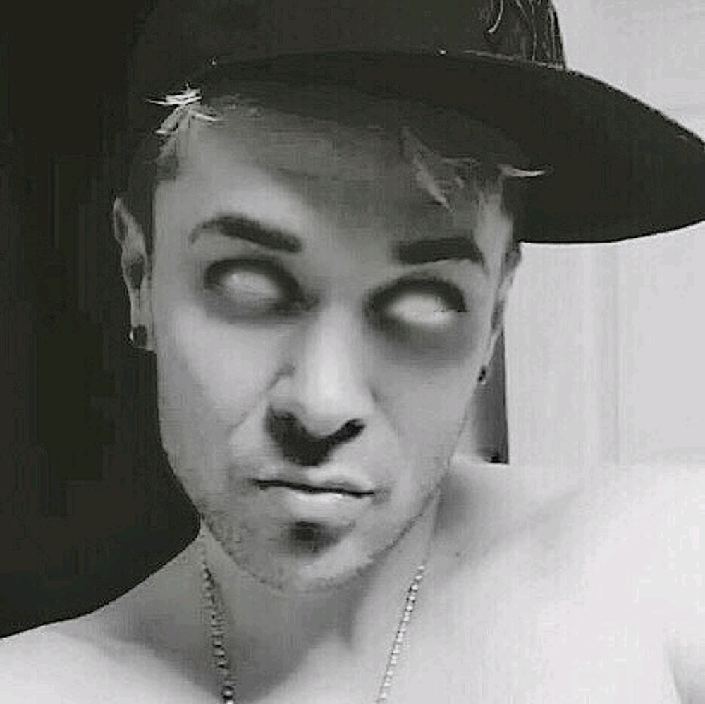 Meet your Posher, Chris